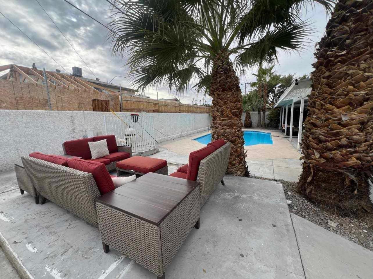 فيلا The Vegas Escape - Near The Airport/Strip With Pool لاس فيغاس المظهر الخارجي الصورة